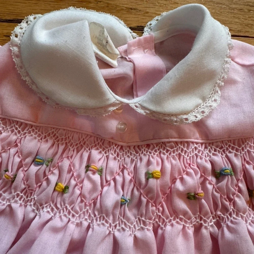 Vintage Pink Smocked Baby Dress‎ Floral Embroidery Lace Peter Pan Collar 12M
